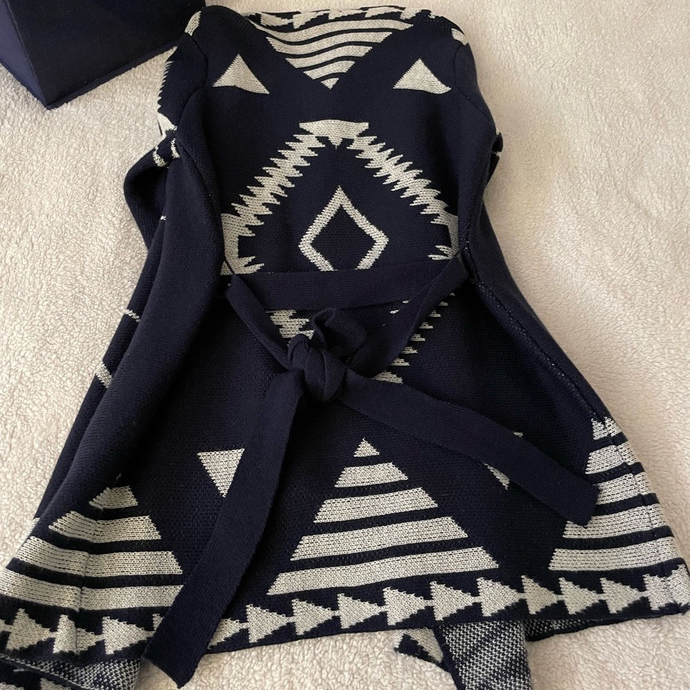 Em’s Spring Closet - Picture 3 of 3